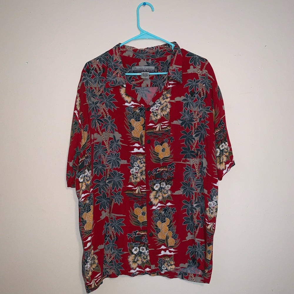 Vintage Hawaiian shirt 🌺 By Pineapple Connection